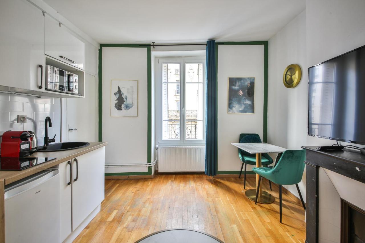 21#studio 2pers#sevres-lecourbe#necker Appartement *